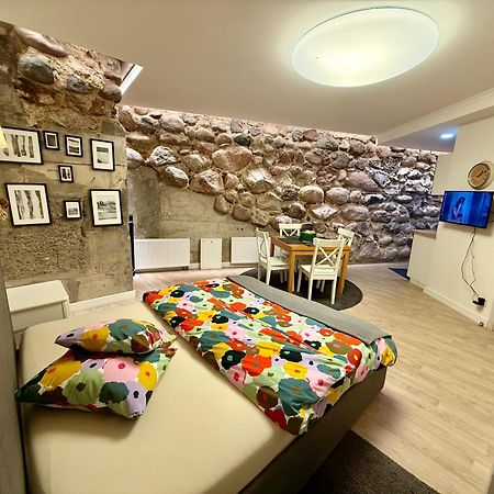 Six Apartment Simona Vilnius Dış mekan fotoğraf